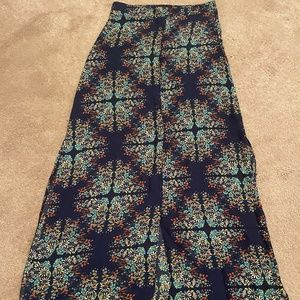 NWT Socialite Skirt with Zipper Closure - Longer length Size Medium